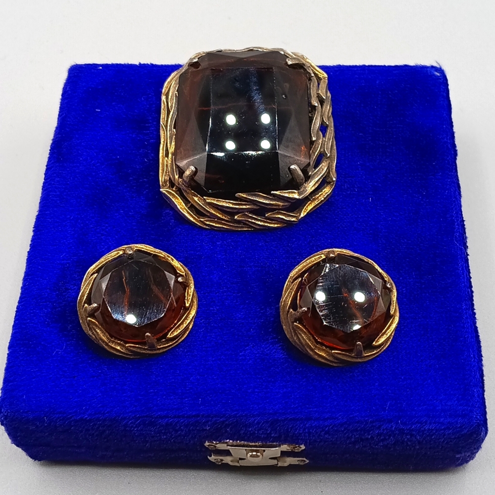 Capri Brooch/Pendant and Clip Earrings Set Amber Glass